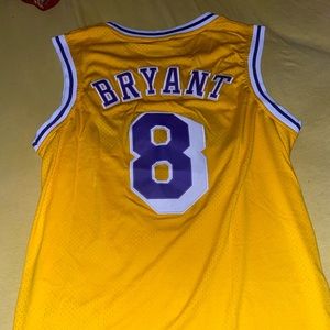Kobe Bryant jersey retro